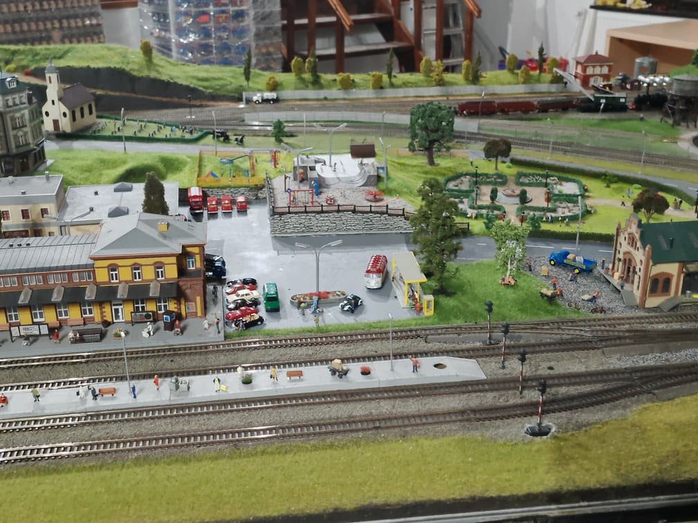 lumea trenuletelor sinaia